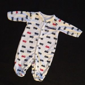 🚨⭐️HOST PICK!!⭐️🚨 Firetruck Footie Pajamas🚒